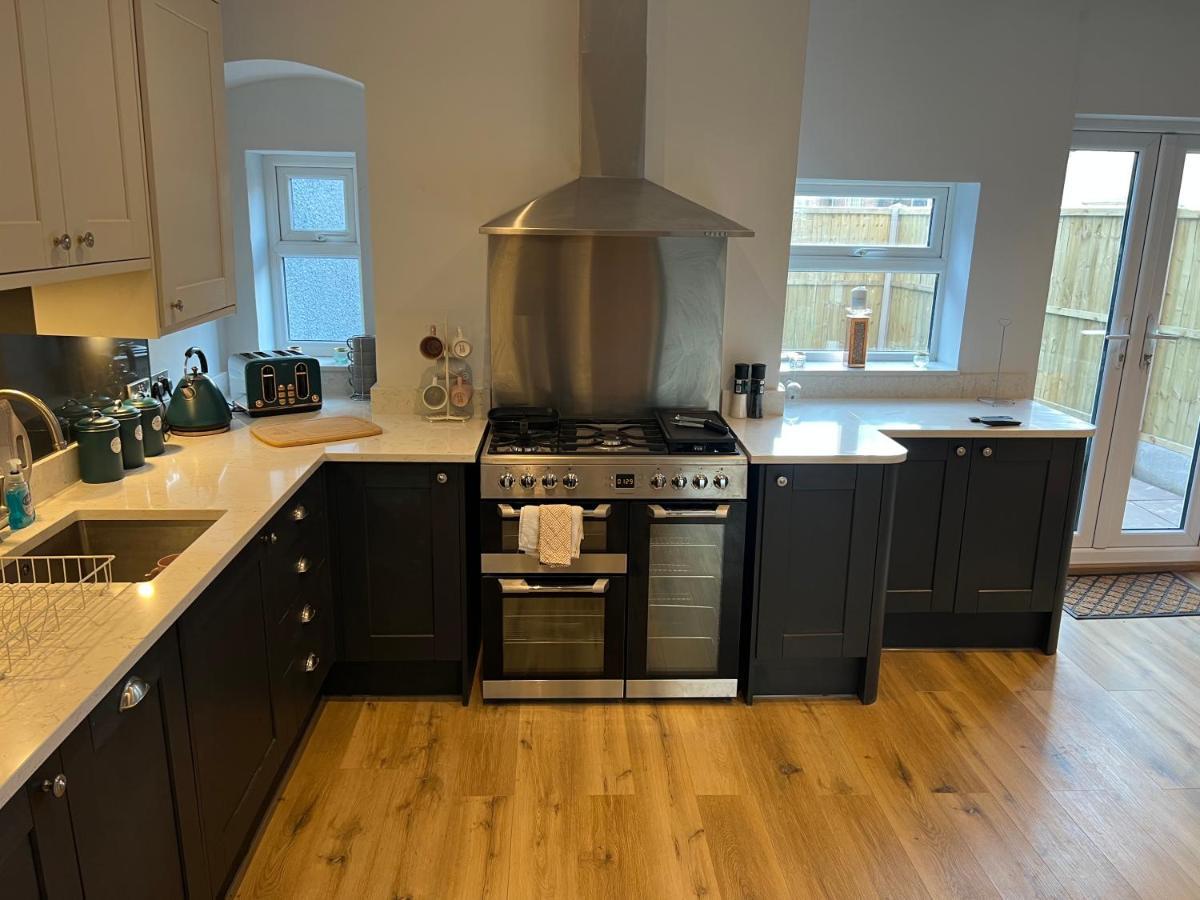 Luxury 2 Bed Apartment Great Location Stoke-on-Trent Kültér fotó
